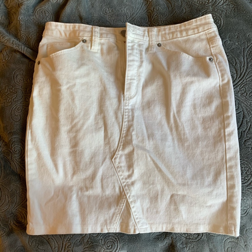 White denim mini